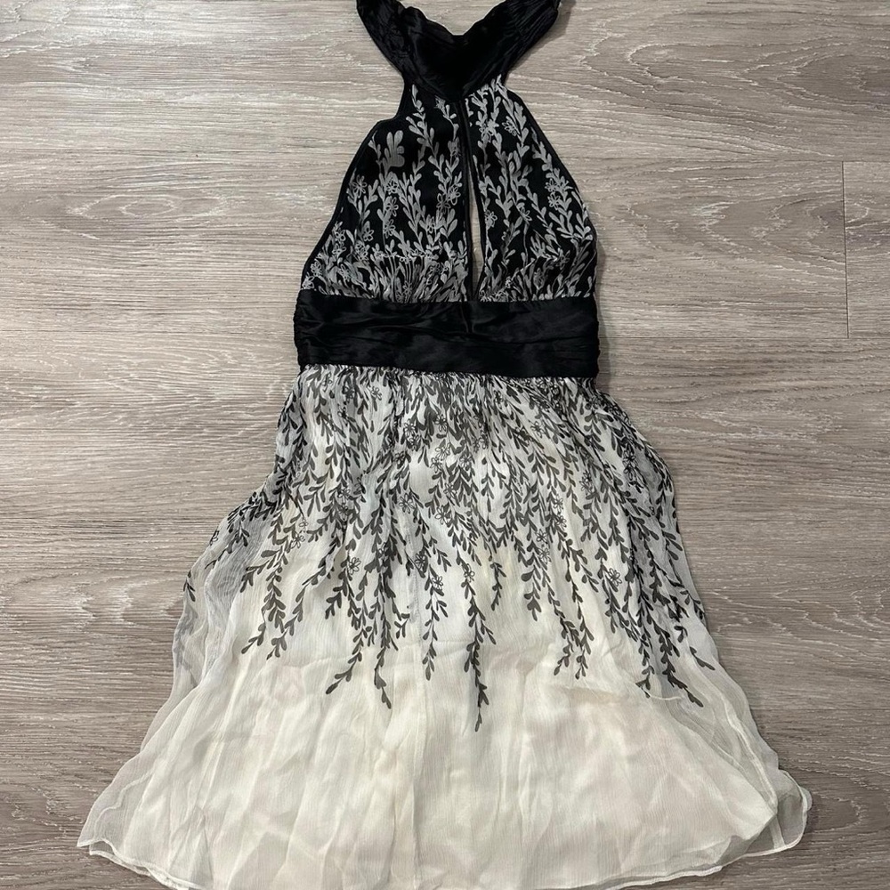 Bebe Black & White Floral Pattern Halter Neck Summer Dress